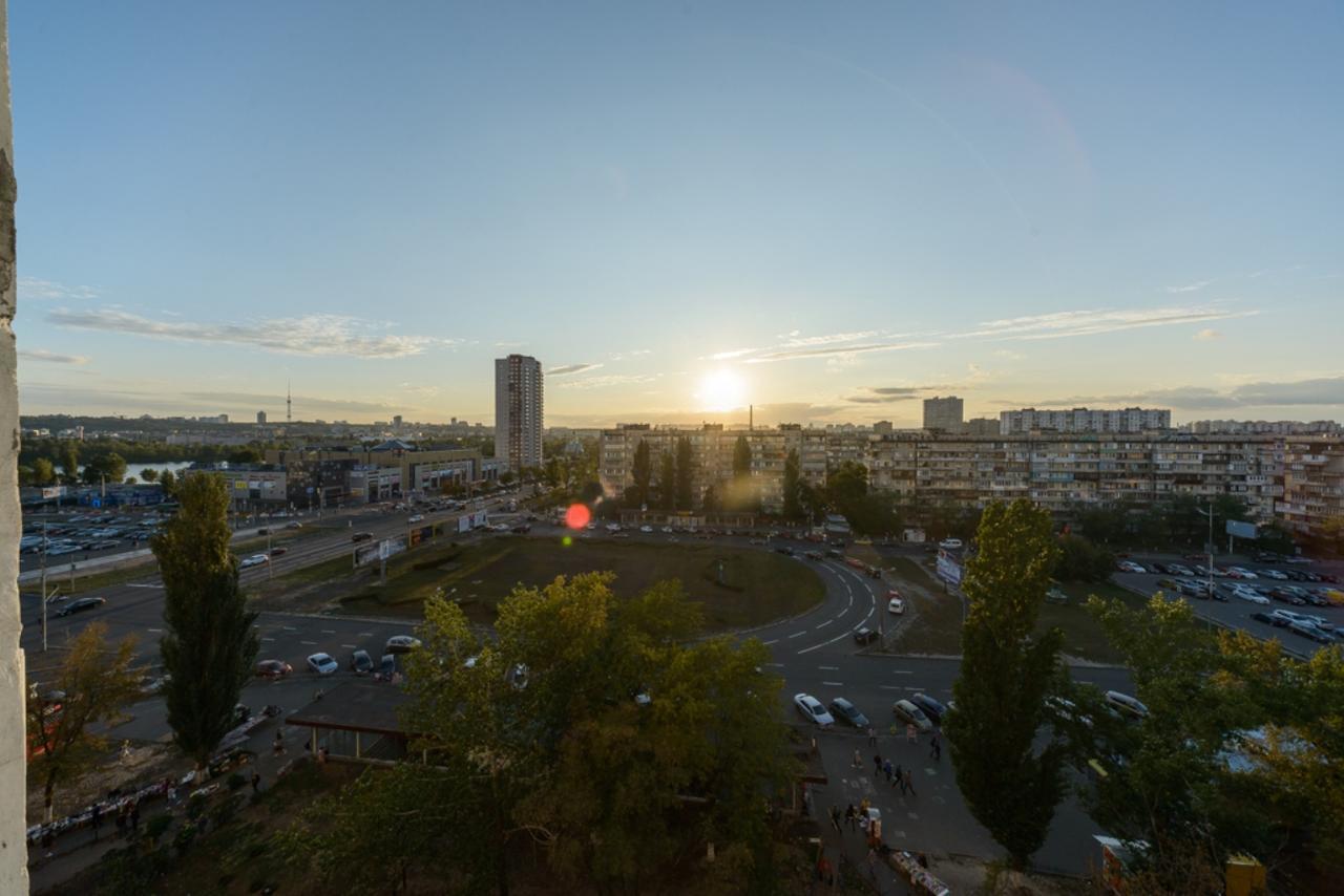 Obolonska Square Apartments Kyiv Exterior photo